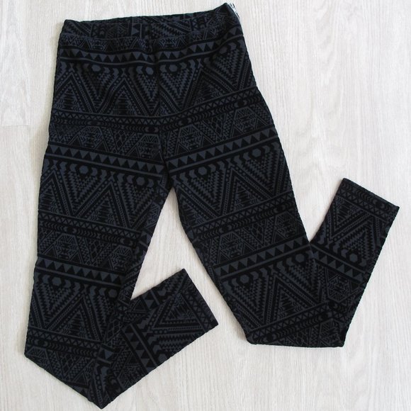 TOPSHOP Black Velvet Geometric Leggings